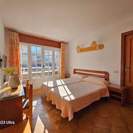 Hotel Blue Spot Malgrat de Mar Esterno foto
