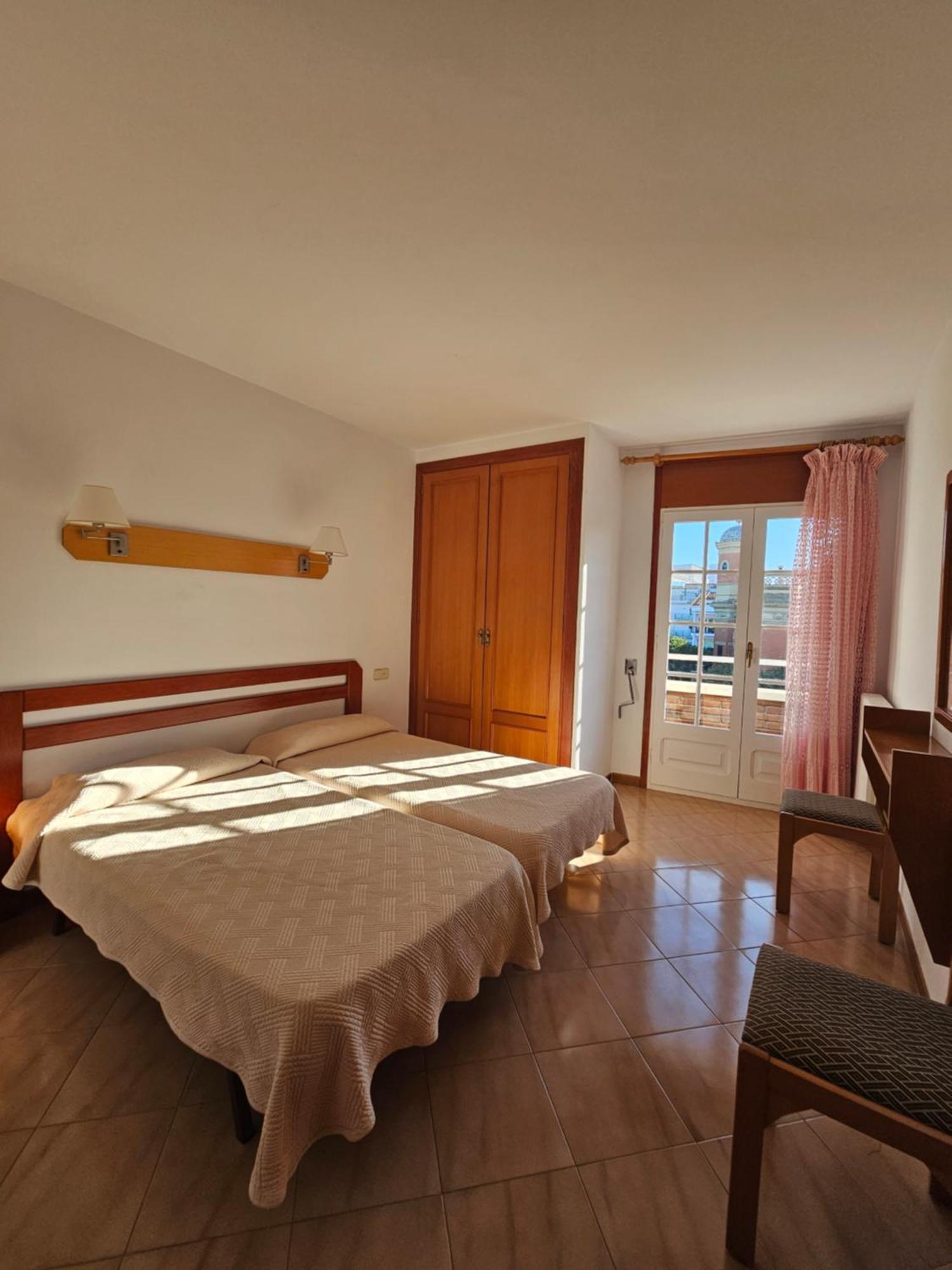 Hotel Blue Spot Malgrat de Mar Esterno foto